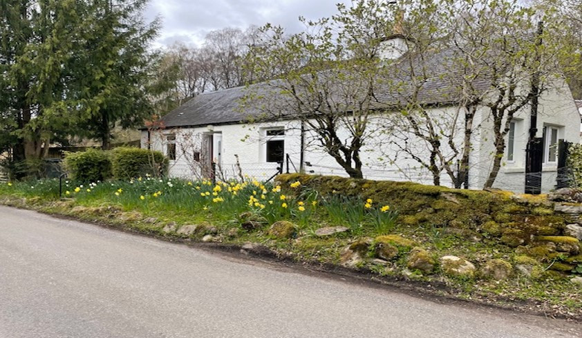 Invervar Cottages, Glenlyon