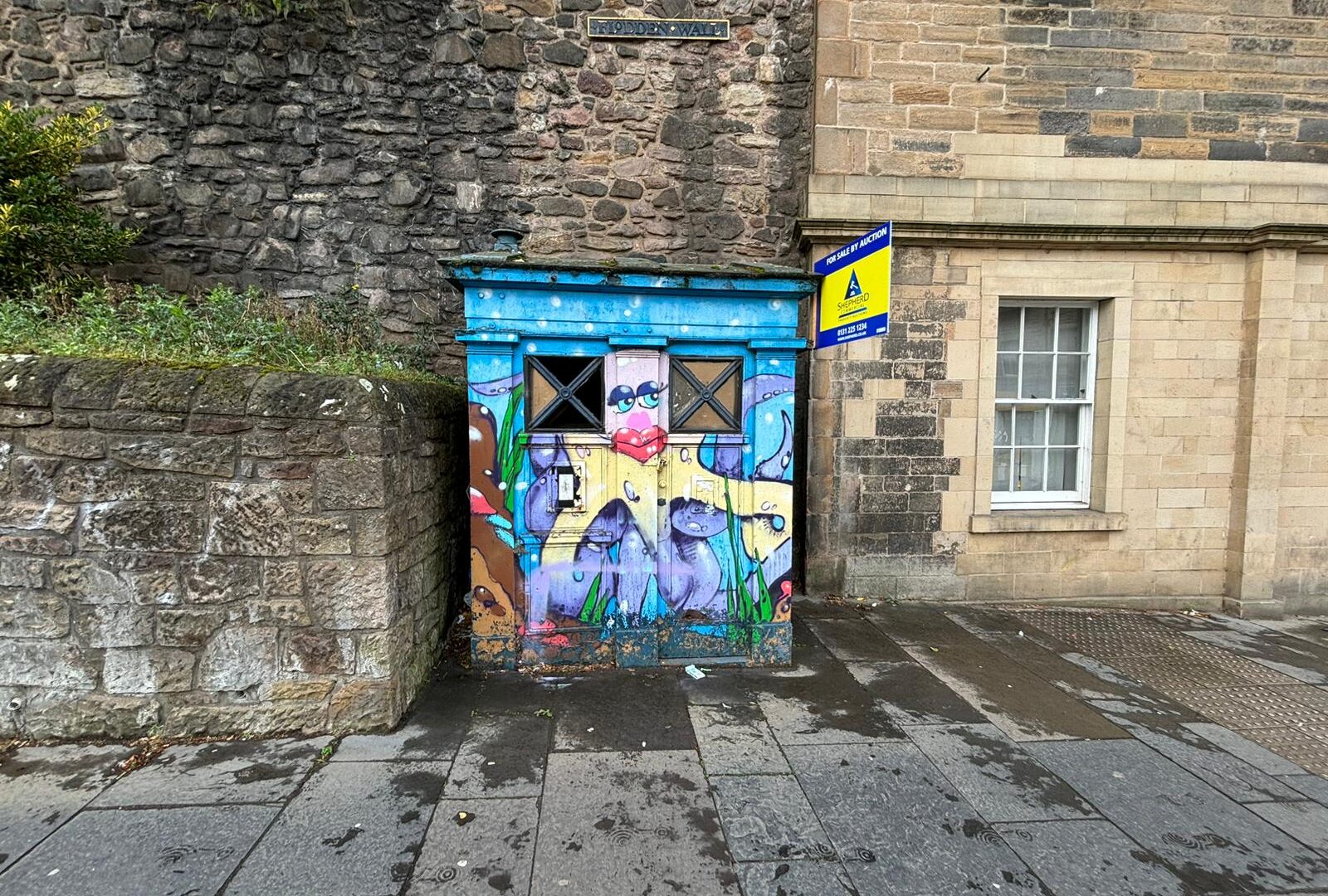 Dr Who rumoured to be among the bidders for police box in Edinburgh