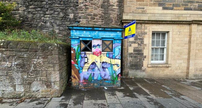 Dr Who rumoured to be among the bidders for police box in Edinburgh